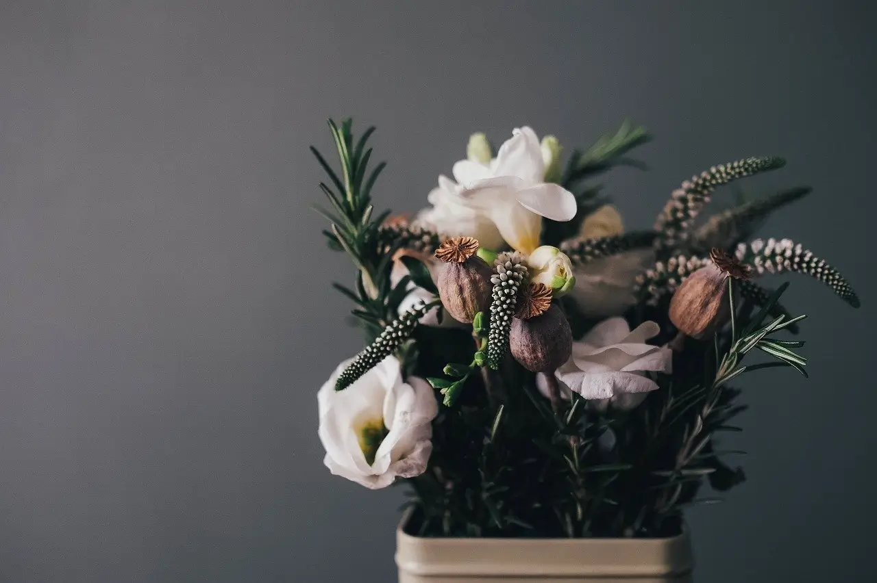 Site web pour fleuriste avec galerie de créations florales et commande en ligne